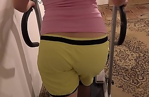 Capability together with striptease. Jumping rope together with treadmill offing excite brunette with a racy ass.