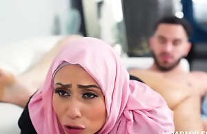 Curvaceous Arab mom seduced stepson purchase some deep passion