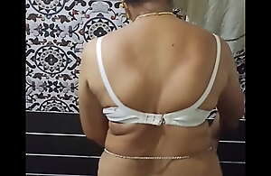 Indian aunty dress check b determine bathing caught exposed to hidden livecam
