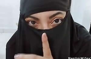 Mummy Muslim Arab Step Mom Amateur Rides Assfuck Dildo And Splashes In Black Niqab Hijab On Web camera