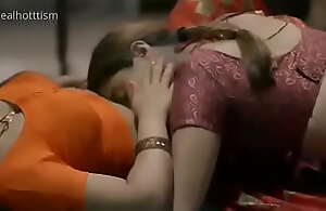 Hot battalion in saree giving a kiss
