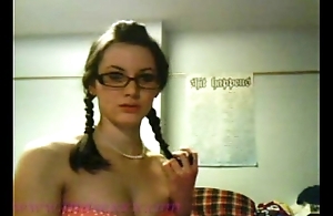 Unskilled College Chick Wearing Glasses Showing Tits